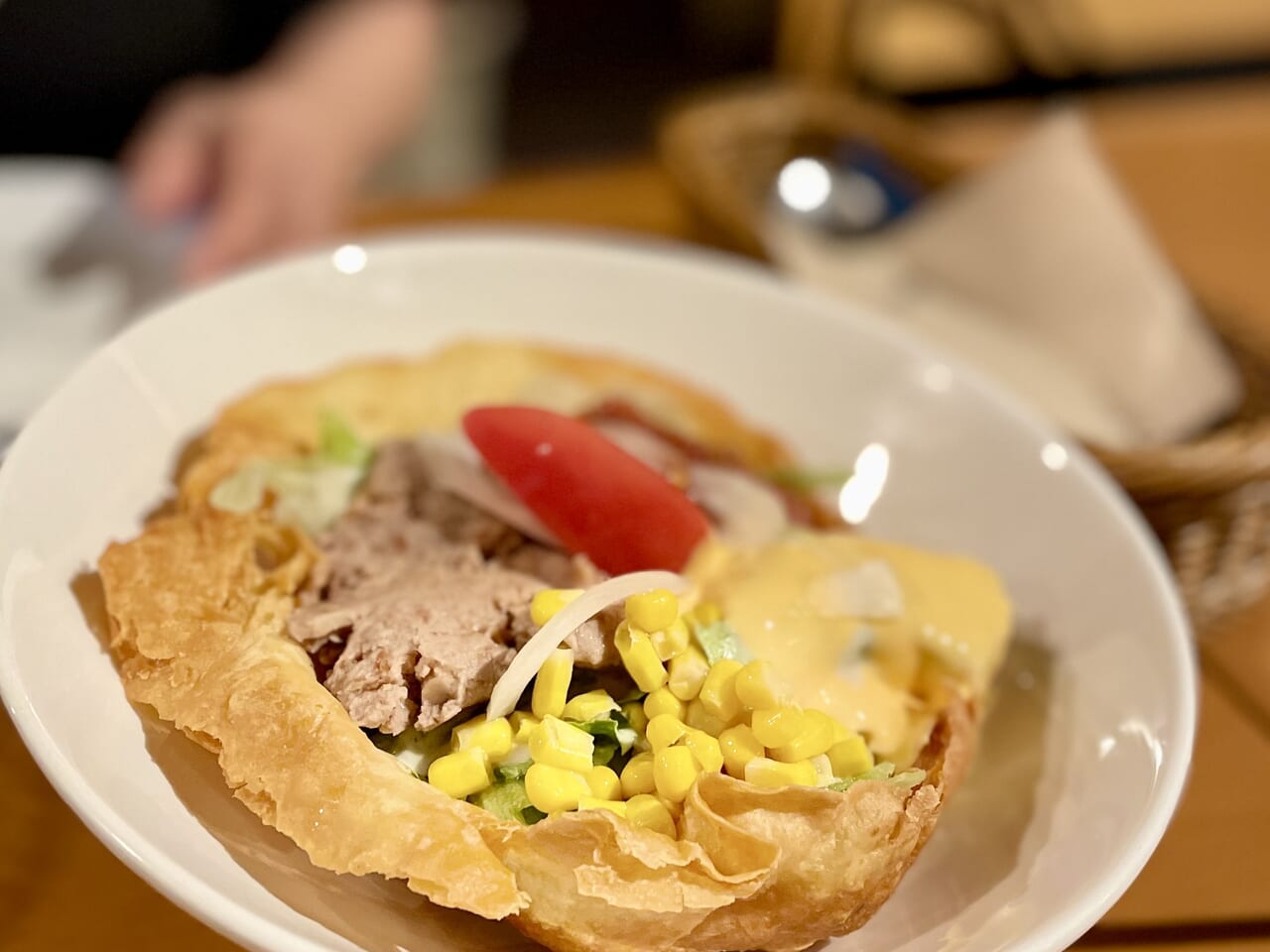 名古屋市緑区徳重駅近くにある「R.Seed cafe」はランチから夜遅くまで楽しむことができるオススメのカフェバー。