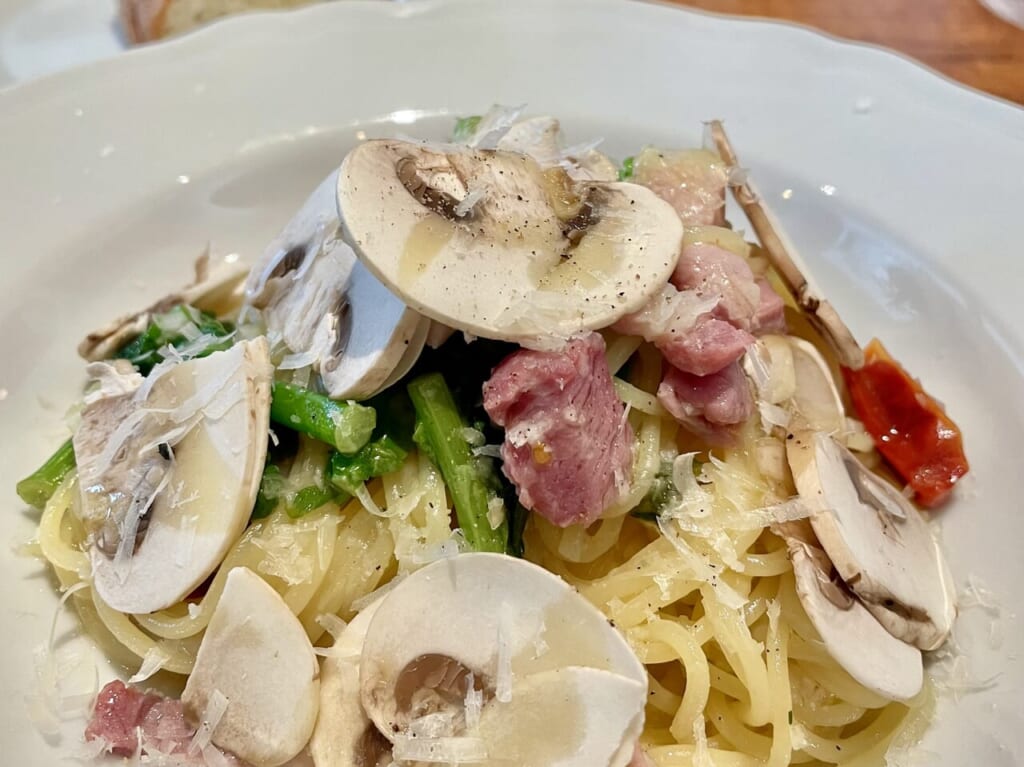 名古屋市緑区に2024年3月25日オープン「cafe' terrasse emu」のオシャレな空間でいただく美味しいイタリアン。