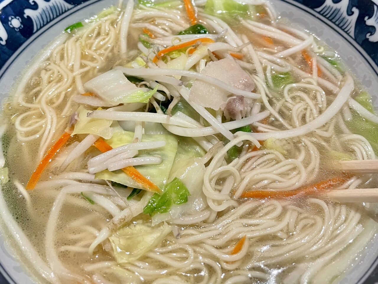 名古屋市昭和区桜山にある「タンメン桜屋」は、シャキシャキ野菜がたっぷり入ったタンメンが美味しいお店。