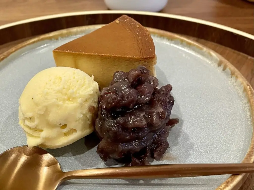 名古屋市北区大曽根、商店街にある「喫茶 はじまり」は美味しいあんこスイーツとカレーのお店
