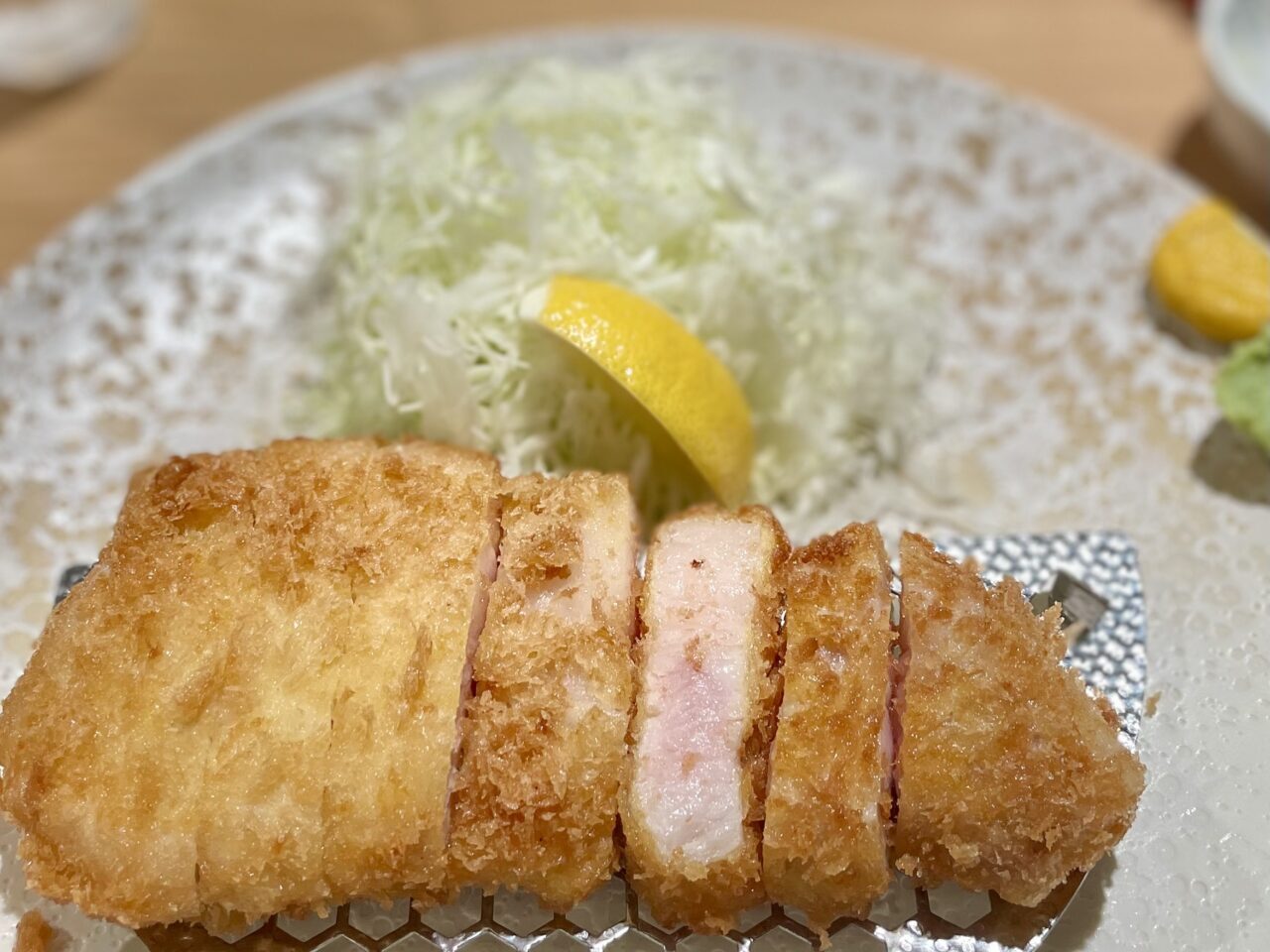 名古屋市天白区、一口食べた途端に驚きと感動が押し寄せる！「とんかつ縁六」が2025年8月21日にオープン。