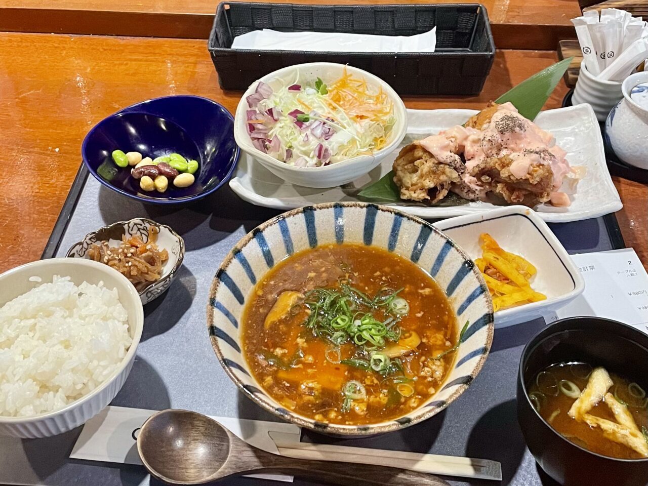 名古屋市名東区、価格、美味しさ、ボリュームの三拍子が揃う「鉢屋」のランチ