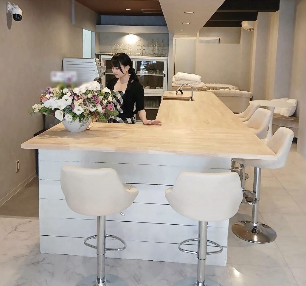 名古屋市東区、若き店長のセンスが光るカフェandバー「fabulous.」がオープン。